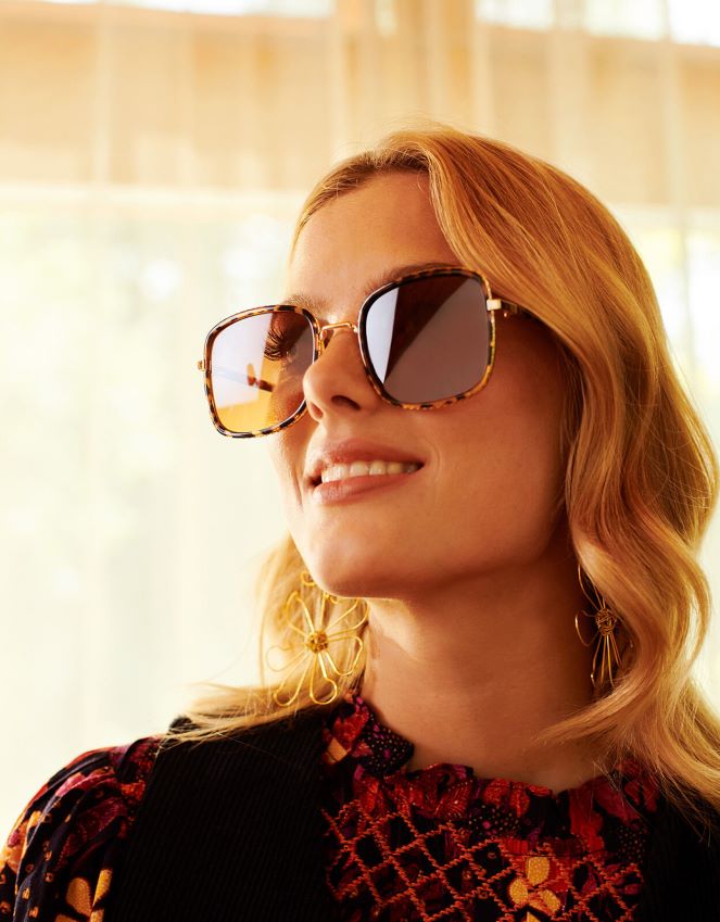 acessório óculos de sol quadrados tartaruga Monsoon mulheres à moda RPLH8F1275